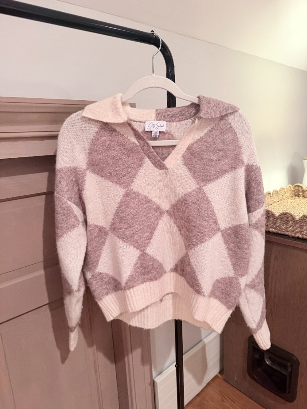 City Sleek Argyle Collared V Neck Sweater Taupe Cream Small